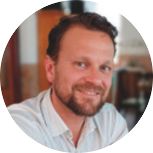 Dra. Roberto Hurtado