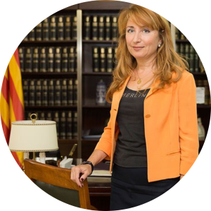 Dr. Mercedes Hurtado Sarrió